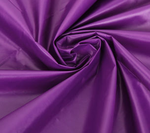 China Rasgón colorido de 380T Ripstop 100 del nilón del tafetán púrpura de la tela - resistente proveedor