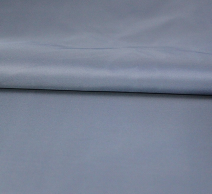 Hilado - encogimiento superficial liso teñido de la tela de la memoria del poliéster - resistente